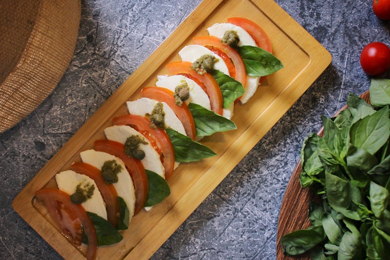 Caprese salad with fresh mozzarella